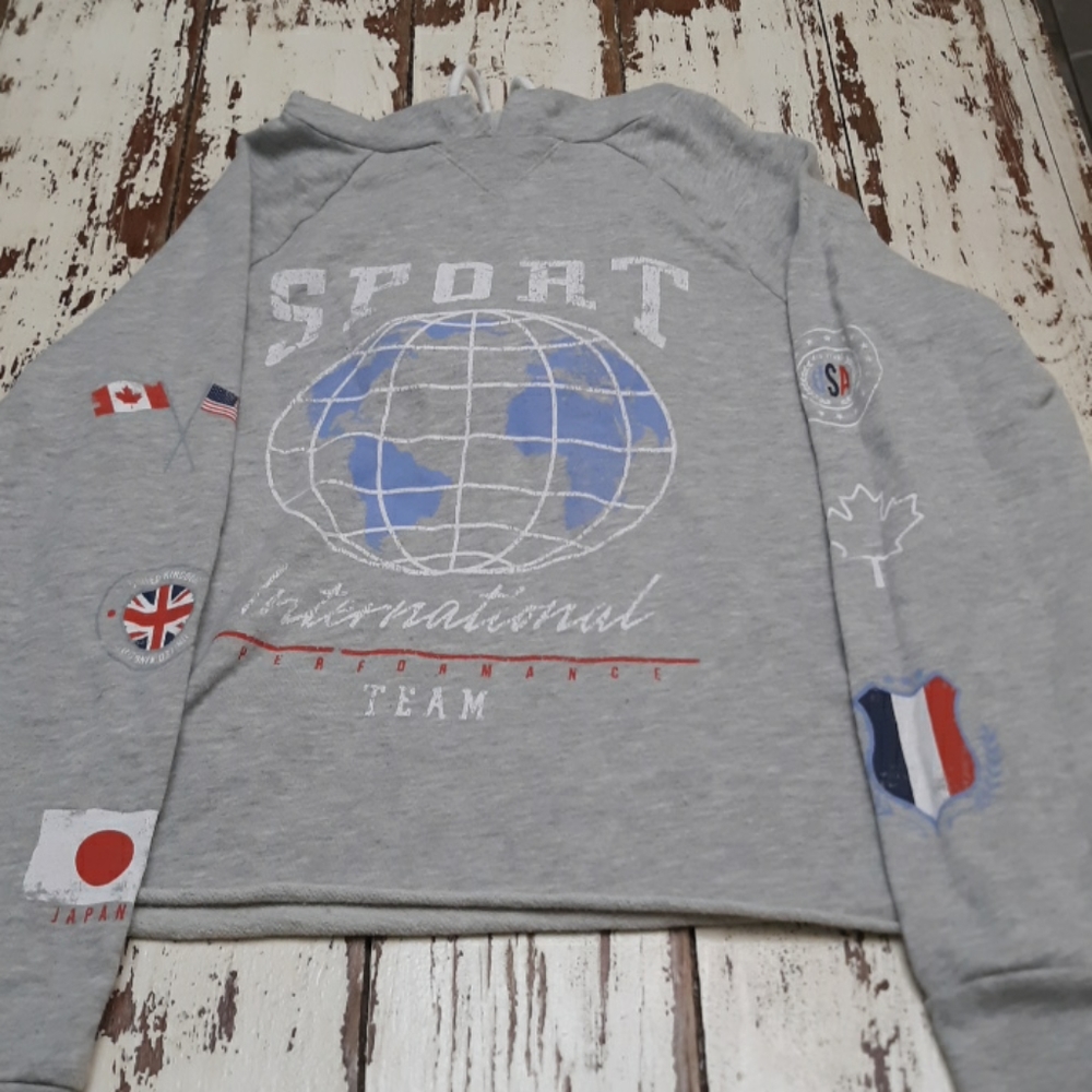 Cropped hoodie